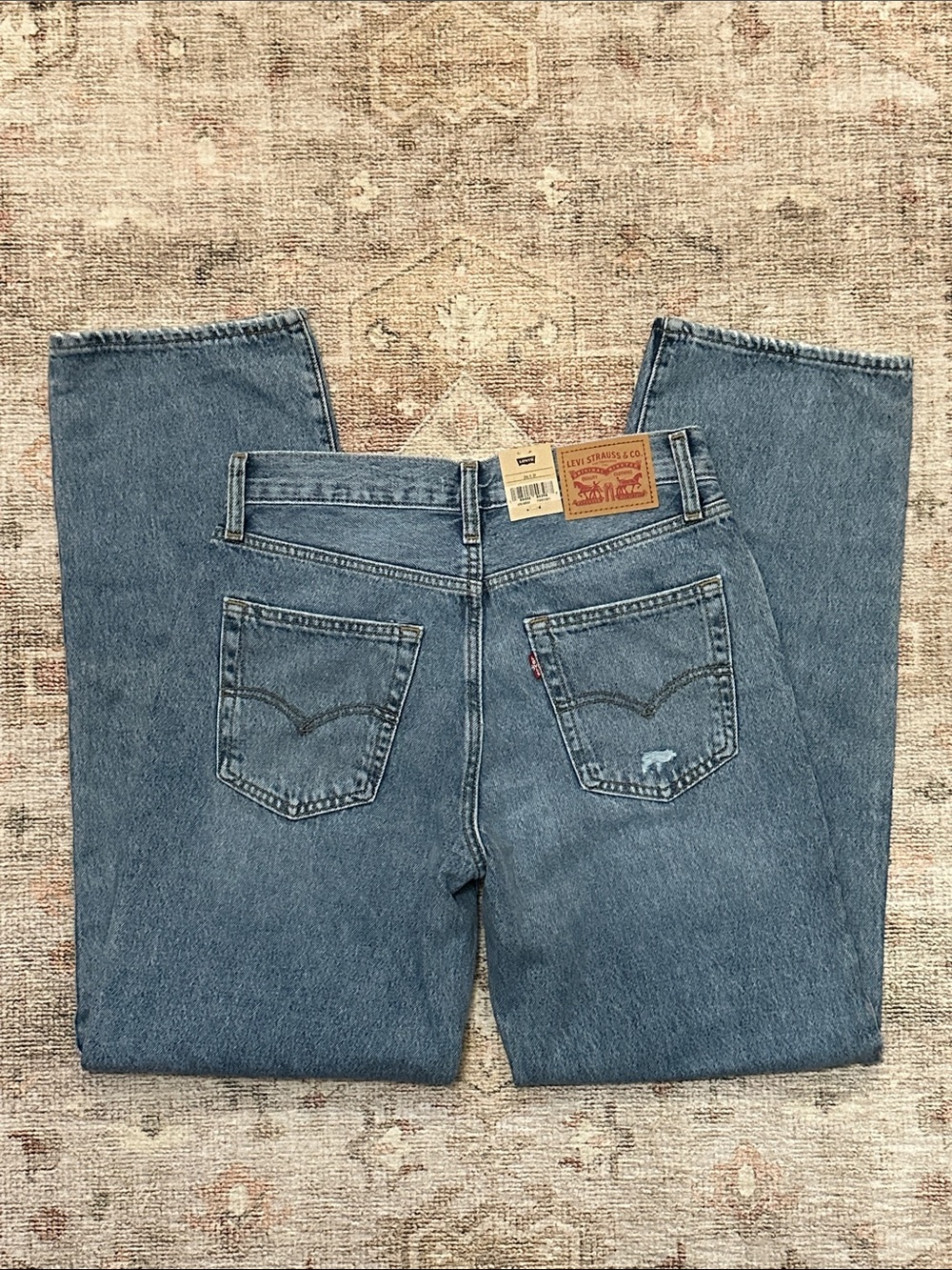 Woman’s NWTs 26x31 ‘94 Baggy Levi’s Jeans - Picture 9 of 11